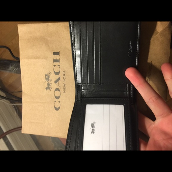 Coach belt and wallet - Picture 8 of 8